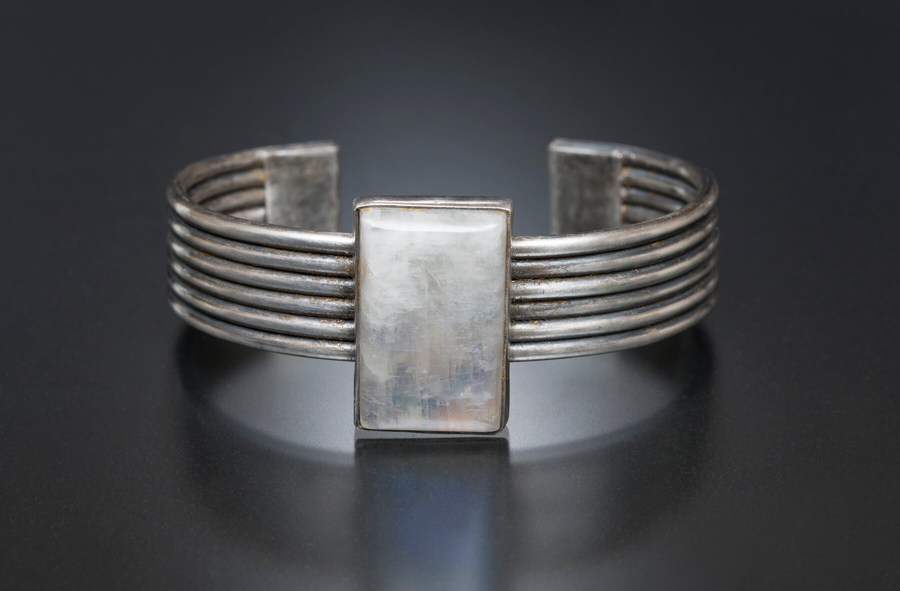 Anne Mitchell | Ribbed Stone Cuff | Tuesday, February 5, 2019 | 9 am ...