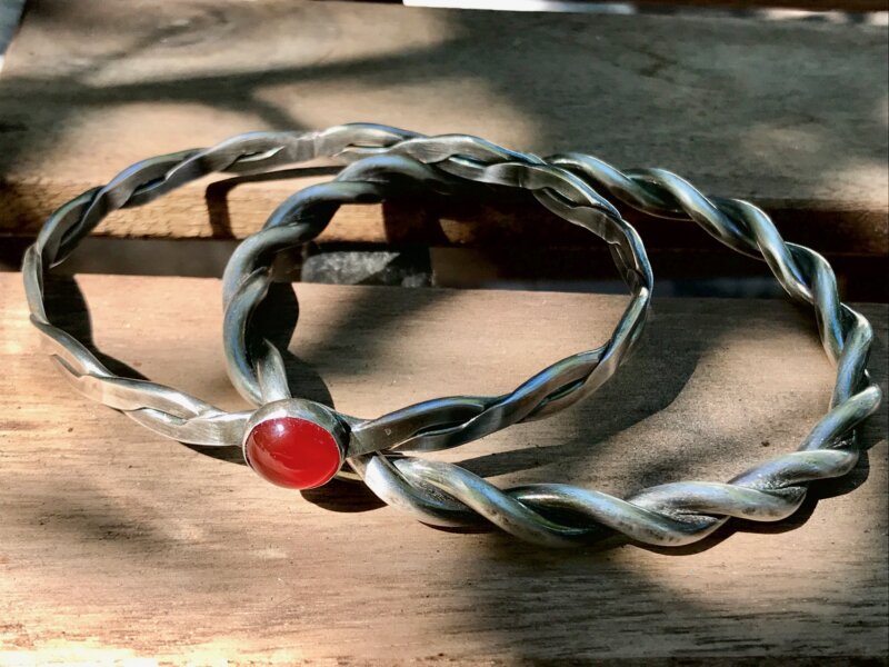 Anne Mitchell | Heavy Gauge Twisted Bangle and Flattened Bangle Set | Friday, February 4, 2022 | 9:00 am until 5:30 pm