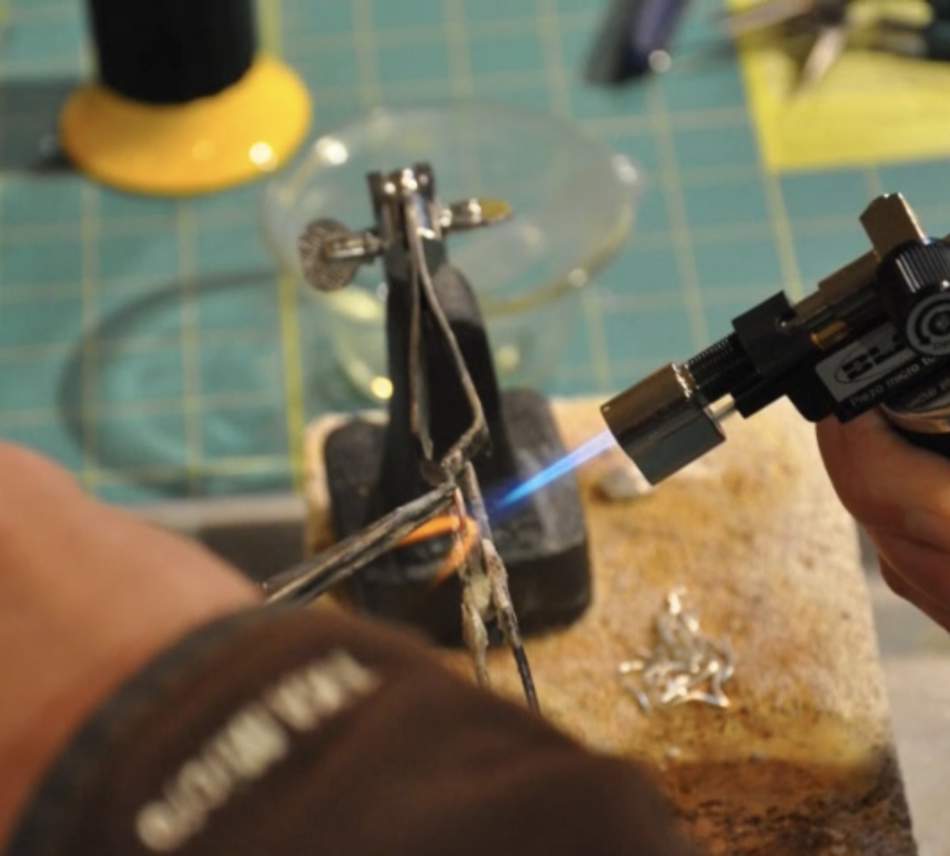 Sarah Long | Pot of Gold: a low tech way to repurpose your scrap into a beautiful ring with gold embellishments | Tuesday, February 1, 2022 | 9 am until 4:30 pm - Image 11