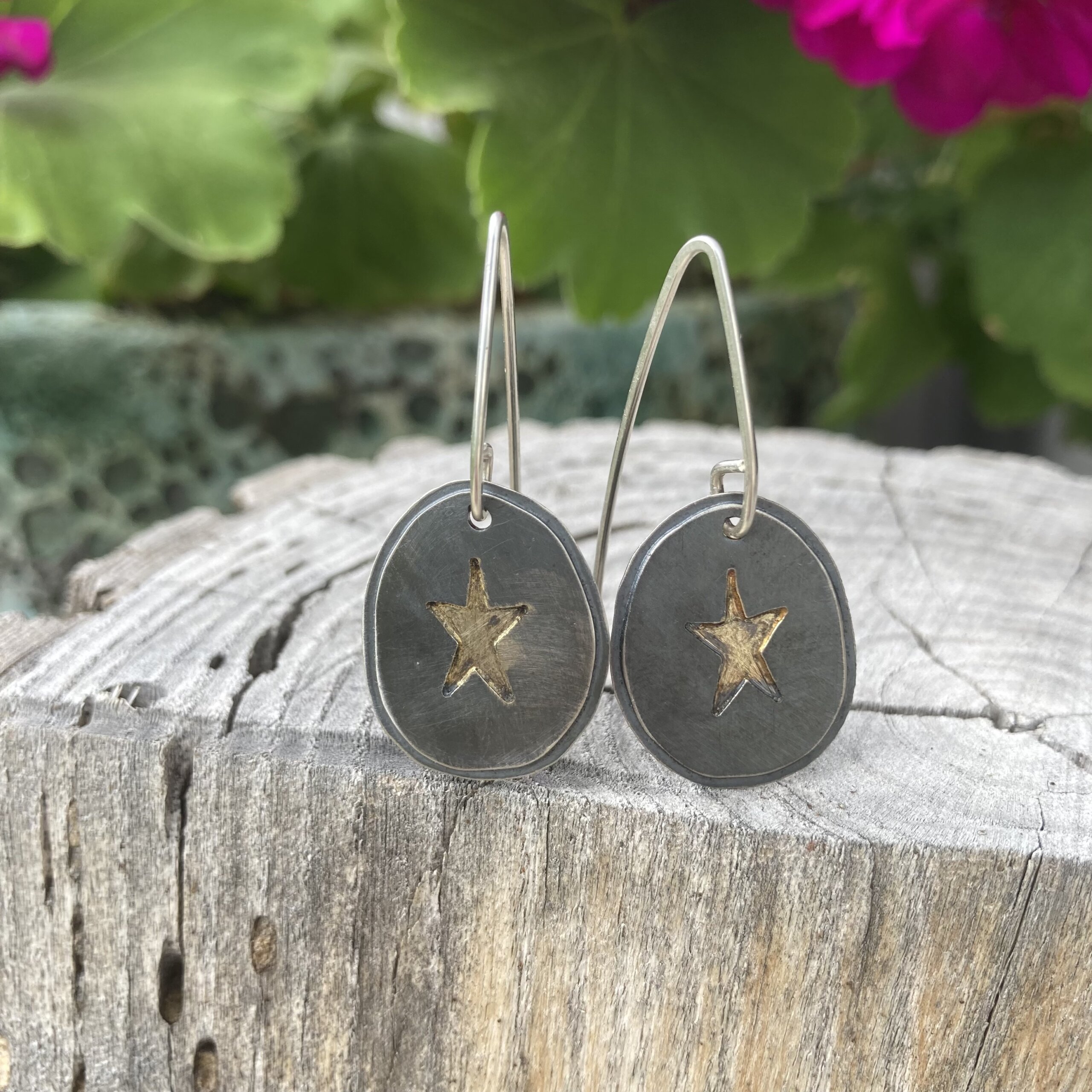 Sarah Long | Silver and Gold Layered Earrings | Monday, January 30, 2023 | 6:00 pm until 9:00 pm - Image 3