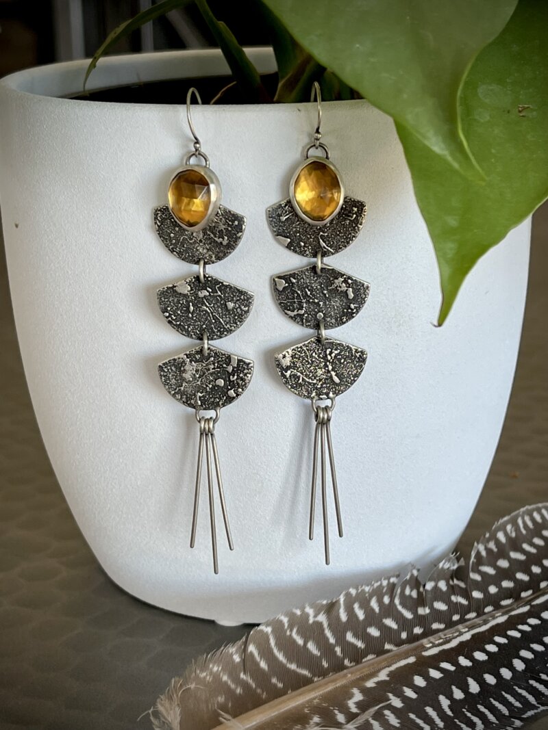 Shannon Bundschuh | Tiers for Ears: three-tiered earrings | Thursday, January 26, 2023 | 9:00 am until 4:30 pm - Image 2